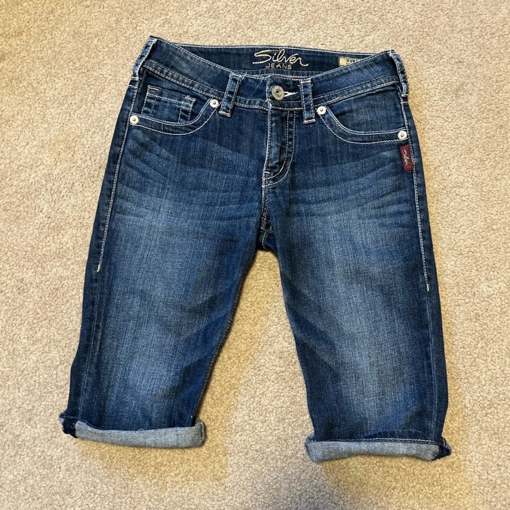 Silver Jeans Women's Dark Blue Cropped Denim